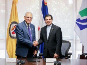 Firman acuerdo de colaboración interinstitucional con la PUCMM