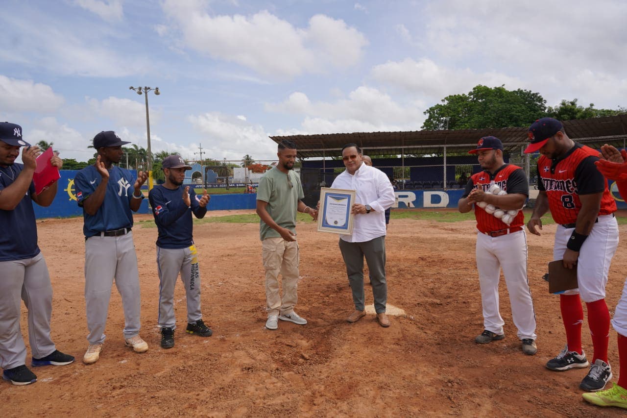 Realizan torneo de béisbol amateur en SDE