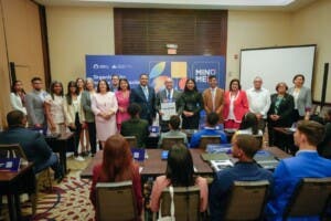Rafael Santos Badía es reconocido por el Programa de Liderazgo del Minerd