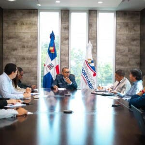 DA activa comité de emergencia ante posibles efectos de Beryl