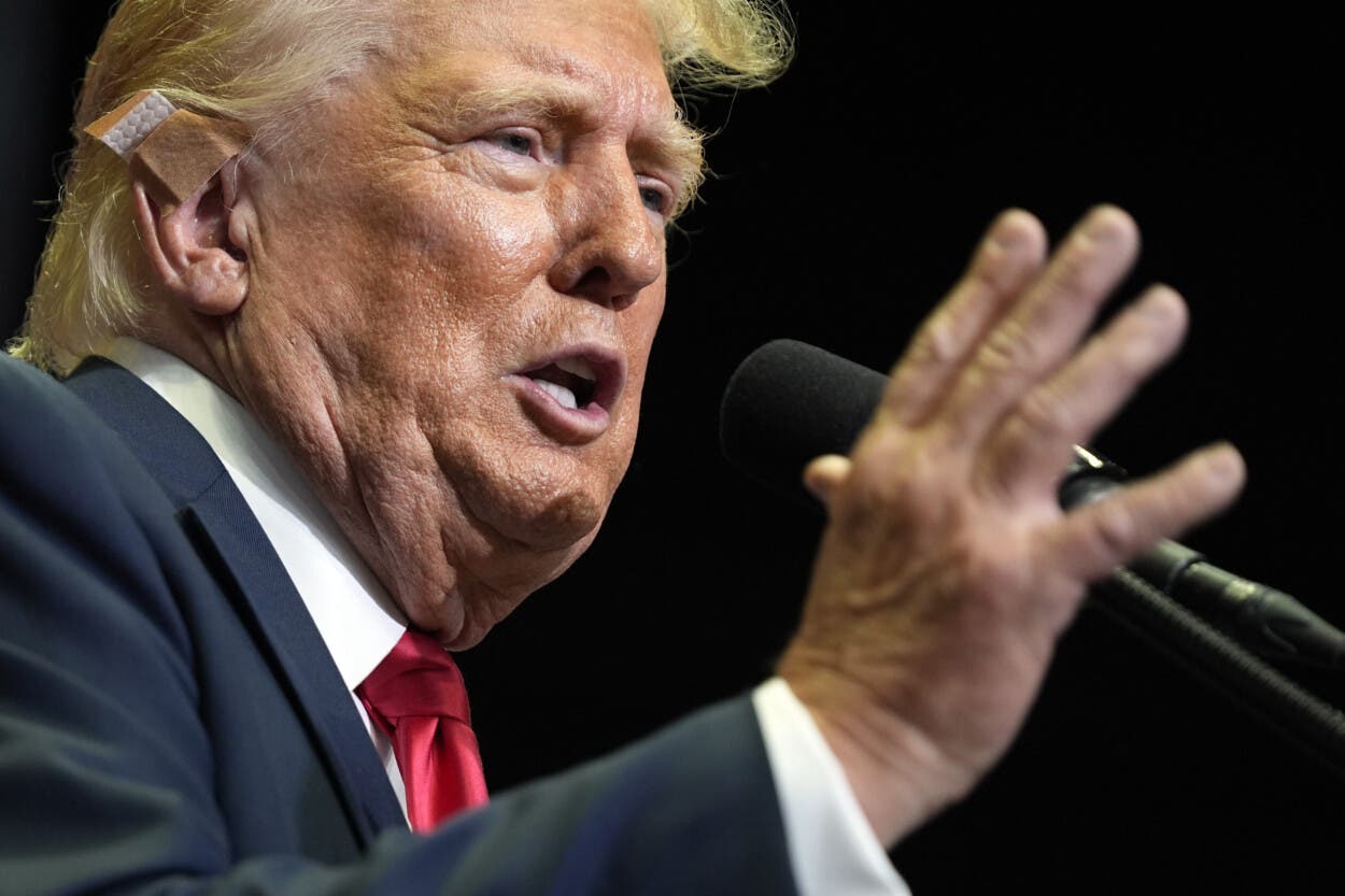 Trump exige el mismo tiempo en televisión que Biden tras su discurso de renuncia