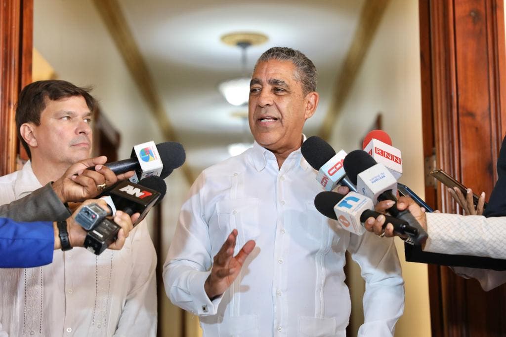 Reconoce liderazgo Espaillat por impulsar jóvenes en política EEUU