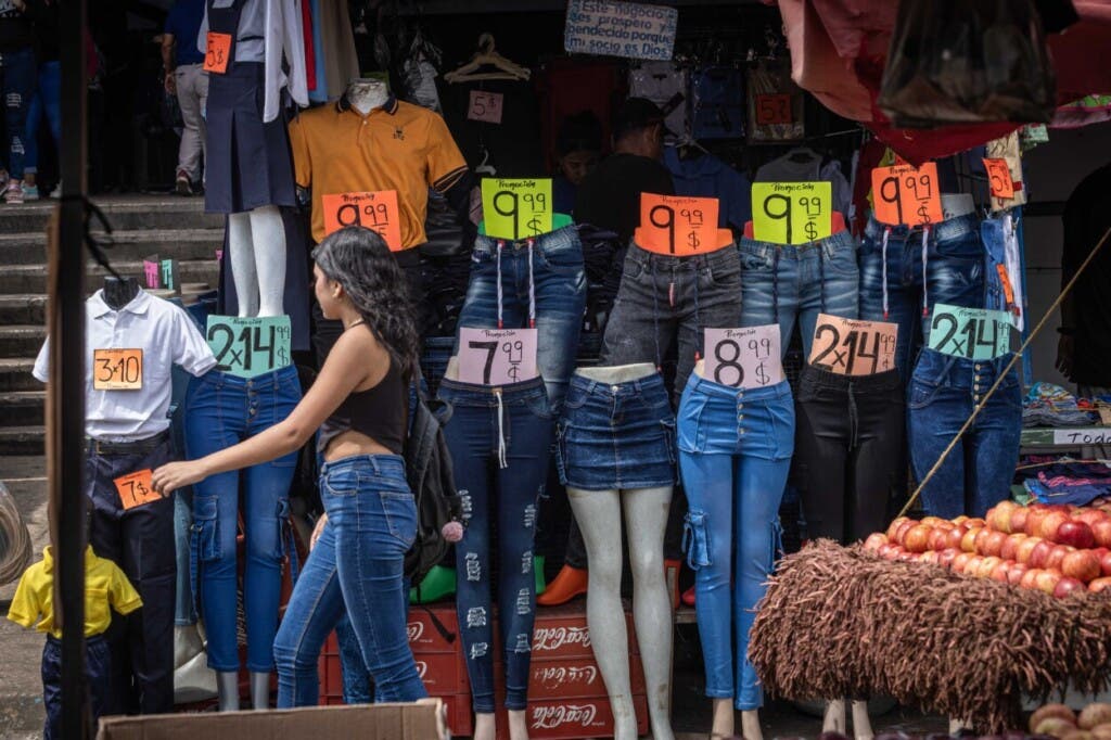 Venezuela vota en un contexto económico distinto, pero con dificultades históricas