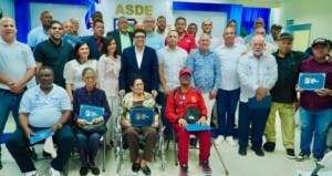 Alcaldía de SDE reconoce a dirigentes deportivos