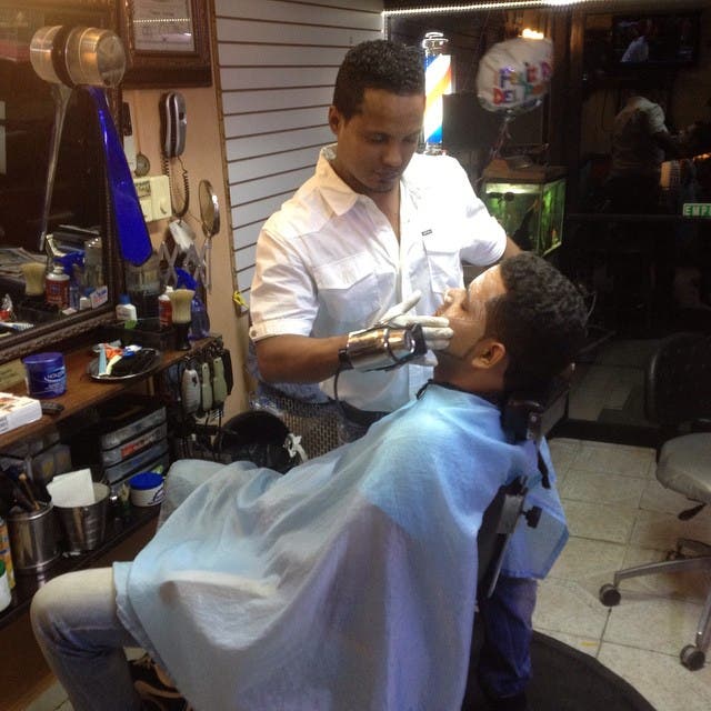 La pasión por la profesión debe ser un punto que no debe faltar a los aspirantes a barbero profesional: una gran dedicación por cada persona que requiera de sus servicios es algo que siempre deberán tener presente los futuros barberos ya que la satisfacción de los clientes dependerá de ello.