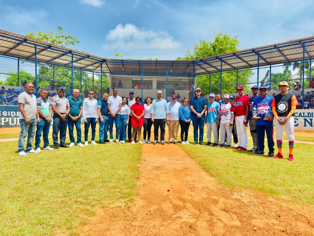 Inauguran cuarto torneo de béisbol U15 Nagua
