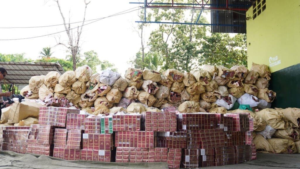 Dicen incineran mercancías por valor $800 MM