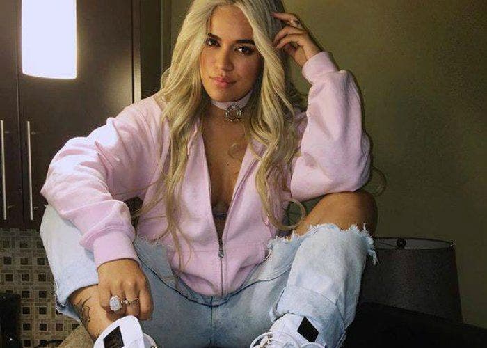 Karol G, referente de moda con un estilo urbano y sexy con raíces latinas