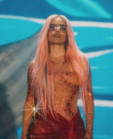 Karol G, referente de moda con un estilo urbano y sexy con raíces latinas