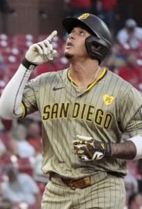 Machado continúa caliente con el bate