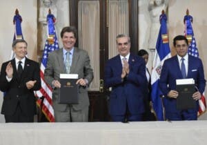 Acuerdo trascendental: cielos abiertos