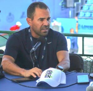 Víctor Estrella, a punto de consagrar legado en el tenis