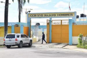 Siguen prófugos 3 presos que escaparon de Najayo Hombres