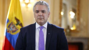 Ivan Duque exhorta a fuerzas militares garantizar transición hacia gobierno de Edmundo