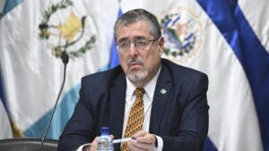 La Fiscalía de Guatemala lanza un nuevo ataque contra el Gobierno de Arévalo de León
