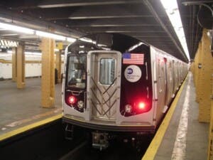 Hispanos y afroamericanos en NY con mayores riesgos sufrir problemas por aire del metro