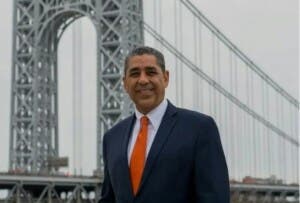 Dominicanos apoyan ayuda de Espaillat a residentes distrito NY-13