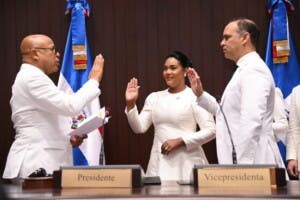 Leyvi Bautista es juramentada como secretaria del bufete directivo de la Cámara de Diputados