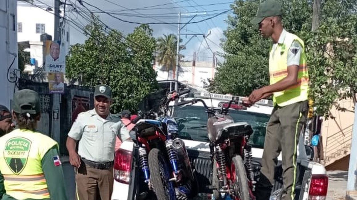 Retienen motocicletas  involucradas en carrera clandestina en la Laguna Nisibón