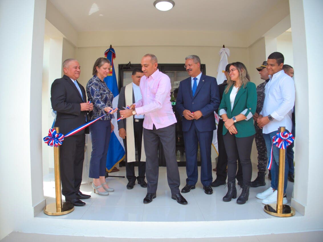 DNCD Inauguran destacamento en SDE