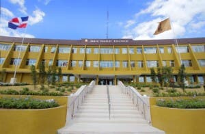Reitera no hay fecha fija para renovar cédula dominicana; las vencidas tienen vigencia