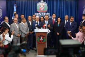 Iniciativa de reforma constitucional entregada al Congreso