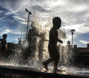 Recomendaciones para evitar golpe de calor en los niños