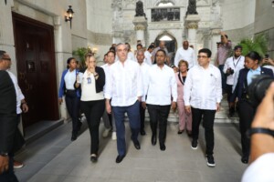 Abinader supervisa remozamiento del Faro a Colón