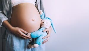 Embarazos en adolescentes todavía es reto para RD