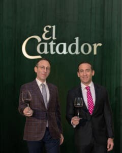 El Catador deslumbra amantes del vino en Wine Tour en Santiago