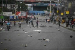 Al menos 20 muertos y 40 heridos al explotar un camión cisterna en Haití
