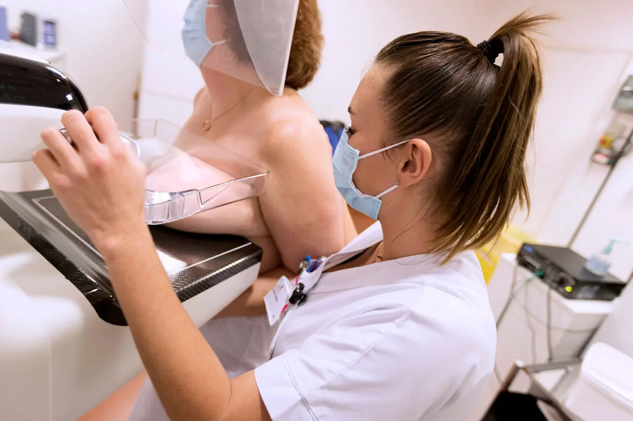 Cáncer de mama en República Dominicana: ¿la nueva estrategia va más allá de la quimioterapia?