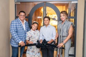 Diseñadora Paola Alvarado inaugura sucursal en Punta Cana