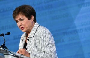 FMI sube previsión crecimiento de ALC