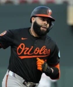 Los Toros contratan a Rivera