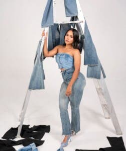 Indhira Díaz presenta su colección de jeans “RosAzul” 