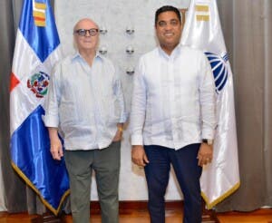 Hipólito Mejía calificaa Kelvin Cruz como una persona de éxito