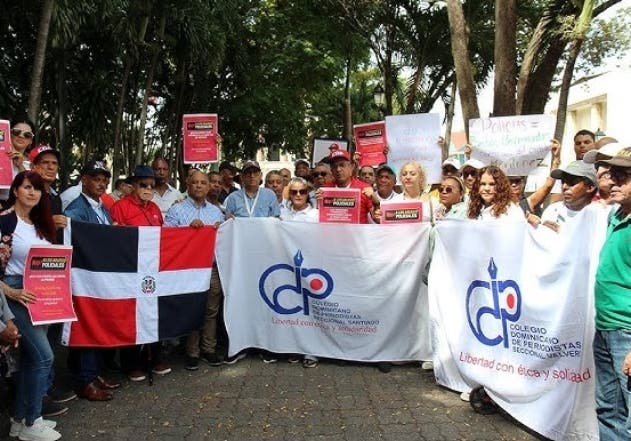 Protesta periodistas: Contra Policía