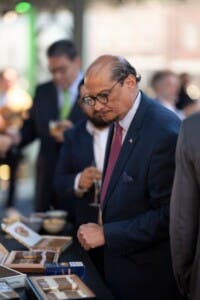 Celebran salón parlamentario de cigarros y ron dominicanos