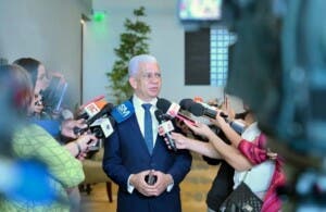 Presidente del Senado plantea cambio en ley rige DN y municipios