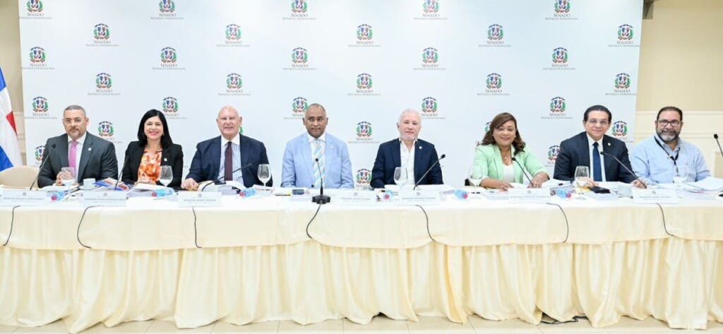 Comisión Especial del Senado que evalúa a los aspirantes a miembros de la JCE