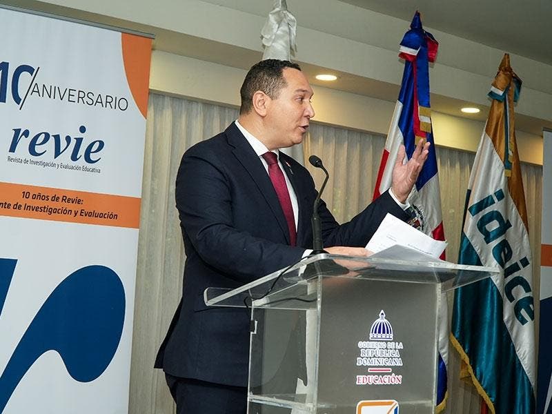 Director del Ideice afirma que el país avanza en materia de publicaciones científicas