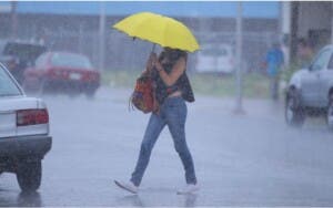 Meteorología pronostica lluvia este viernes por llegada de disturbio tropical