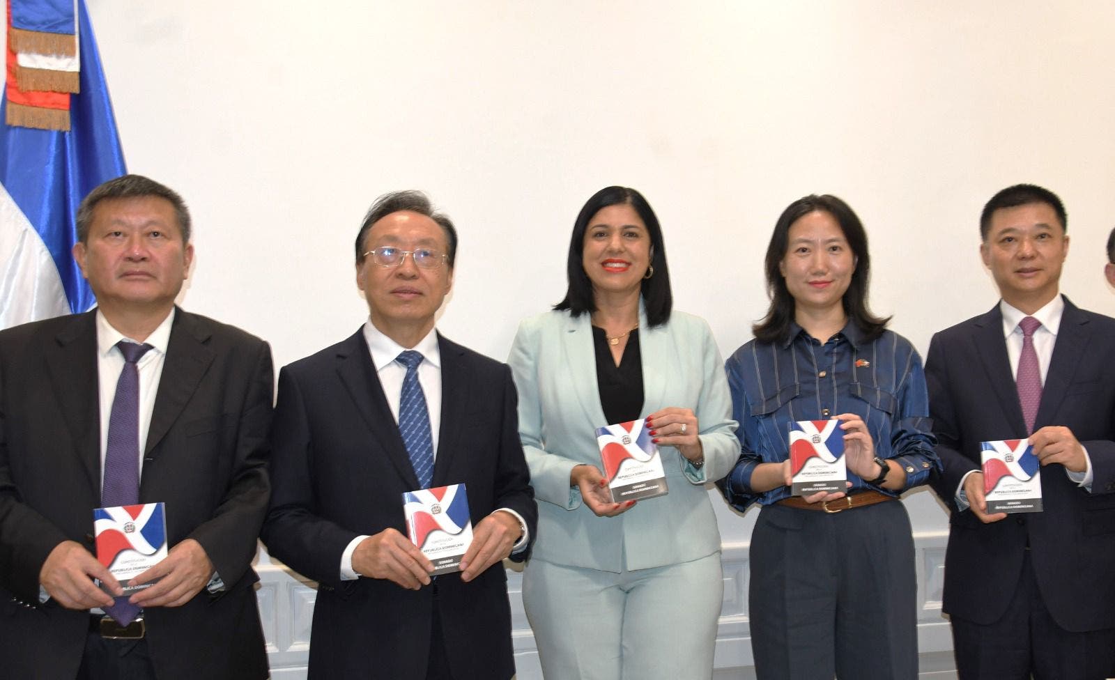 Relaciones Exteriores del Senado recibe delegación de Sichuan, China