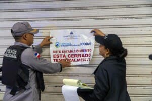 Interior y Policía clausura centro nocturno y notifica otros 14 durante operativos