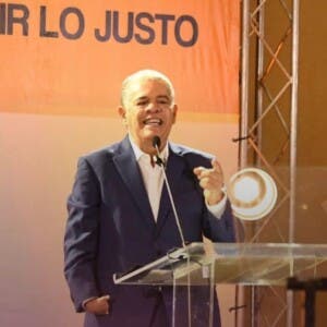 Amarante Baret pide investigar préstamos a dirigentes del PRM