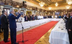 Abinader juramenta comités de apoyo a la reforma penitenciaria