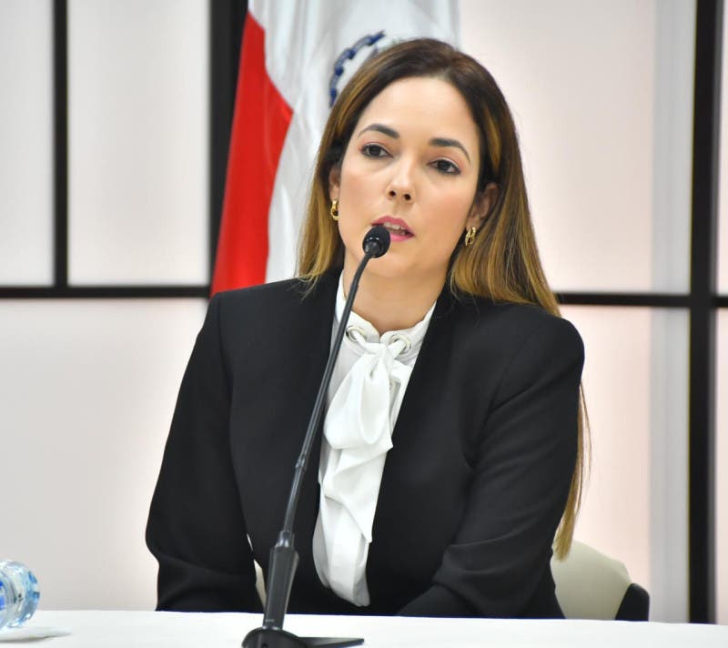 Senado elige a Hirayda Fernández Guzmán como miembro titular JCE