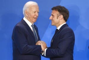 Macron y Biden se proponen como garantes del alto el fuego en Líbano