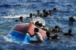 Mueren al menos 24 migrantes somalíes en dos naufragios frente a la costa de Madagascar